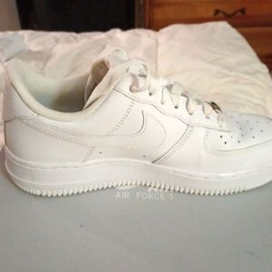 Nike Women's Air Force 1 Size 7.5